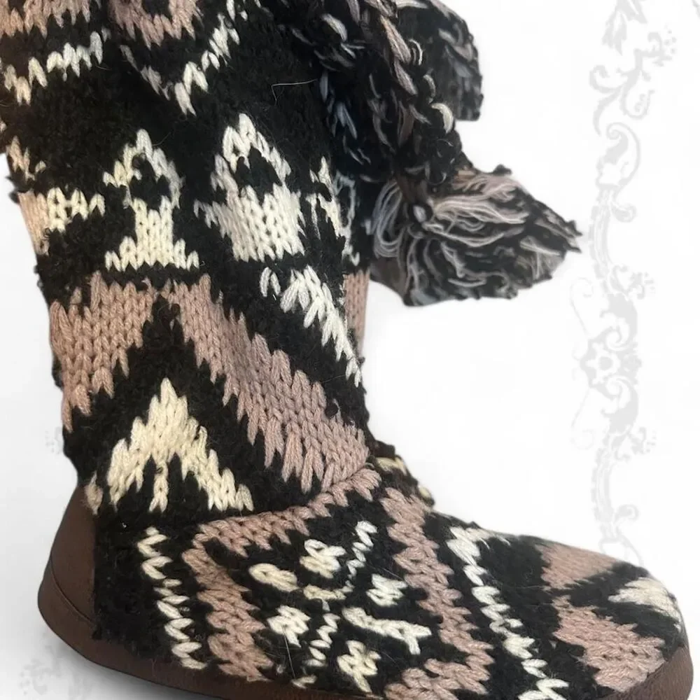 Muk Luks mukluks knitted